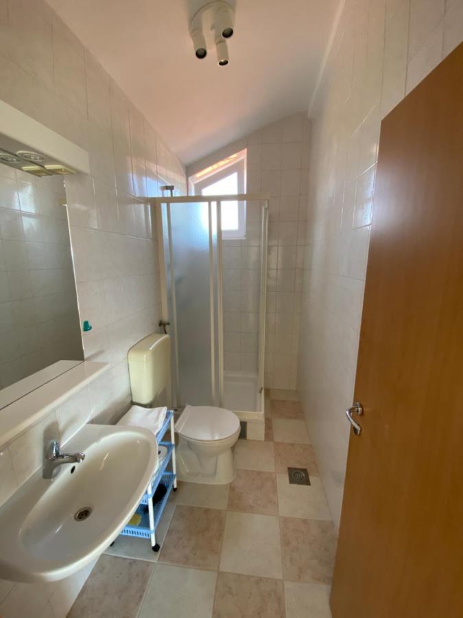Apartments Matlovac Ždrelac Екстериор снимка